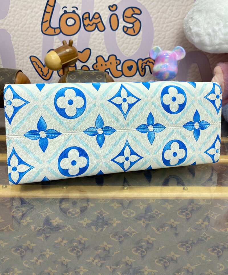 Louis Vuitton OnTheGo MM M11262 Blue